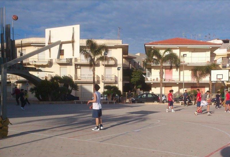 Basket in Piazza